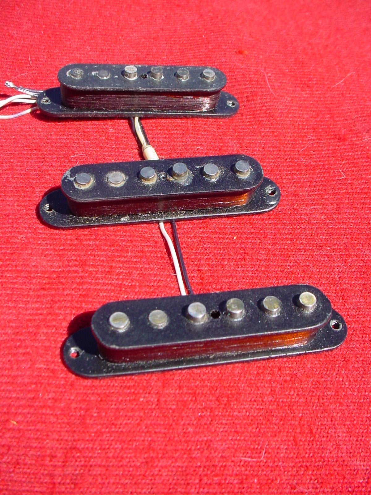 FENDER 1973 BLACK BOBBIN PU